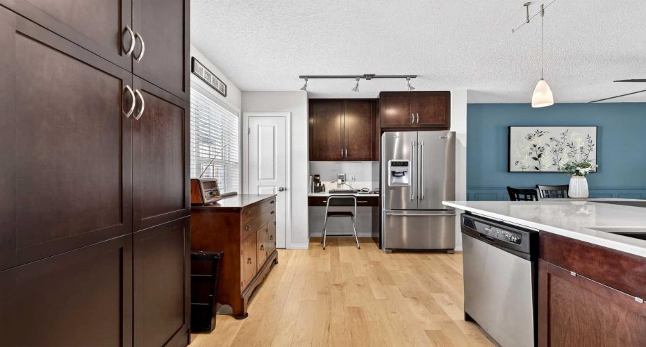312 New Brighton Villas, Calgary, Alberta T2Z0E6, 2 Bedrooms Bedrooms, ,3 BathroomsBathrooms,Residential,For Sale,New Brighton,A2311382