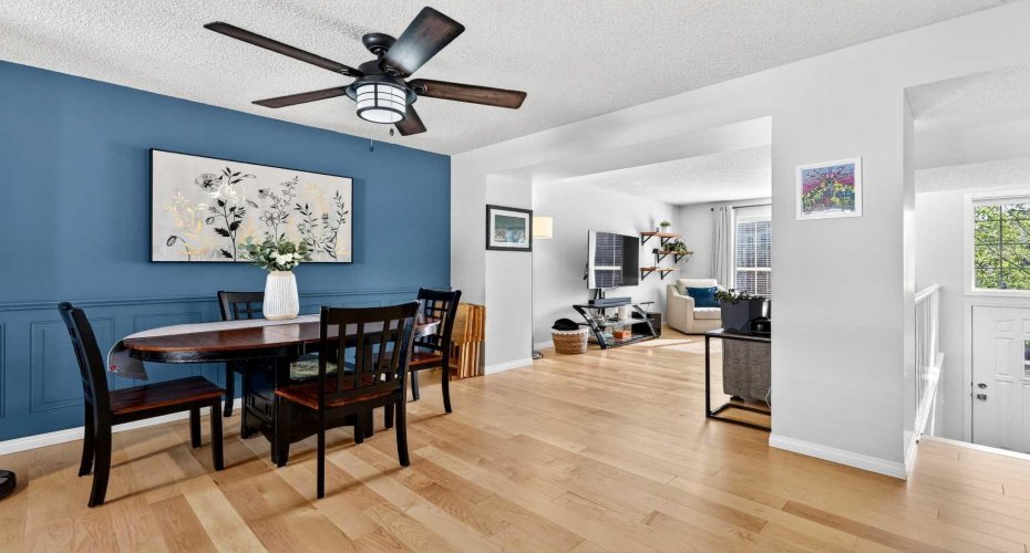 312 New Brighton Villas, Calgary, Alberta T2Z0E6, 2 Bedrooms Bedrooms, ,3 BathroomsBathrooms,Residential,For Sale,New Brighton,A2311382