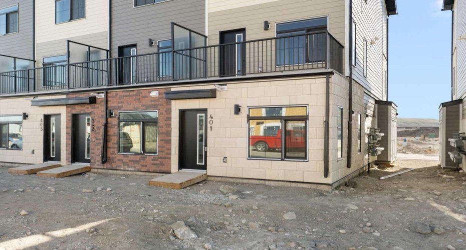 156 Park Street, Cochrane, Alberta T4C 3H3, 1 Bedroom Bedrooms, ,1 BathroomBathrooms,Residential,For Sale,Park,A2310422
