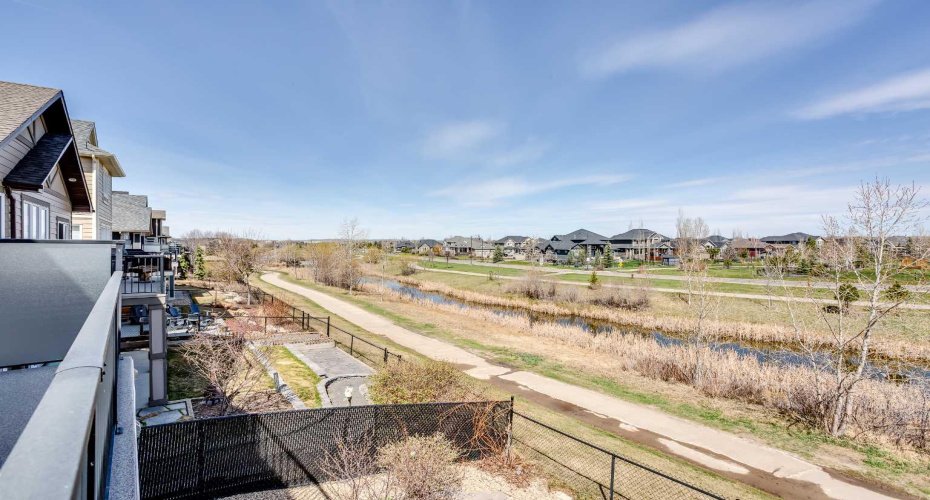 49 Cimarron Springs Circle, Okotoks, Alberta T1S0M2, 4 Bedrooms Bedrooms, ,4 BathroomsBathrooms,Residential,For Sale,Cimarron Springs,A2310688