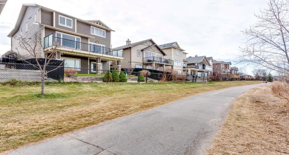 49 Cimarron Springs Circle, Okotoks, Alberta T1S0M2, 4 Bedrooms Bedrooms, ,4 BathroomsBathrooms,Residential,For Sale,Cimarron Springs,A2310688