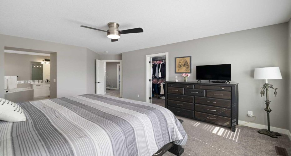 41 Banded Peak View, Okotoks, Alberta T2H 2W4, 4 Bedrooms Bedrooms, ,4 BathroomsBathrooms,Residential,For Sale,Banded Peak,A2311604