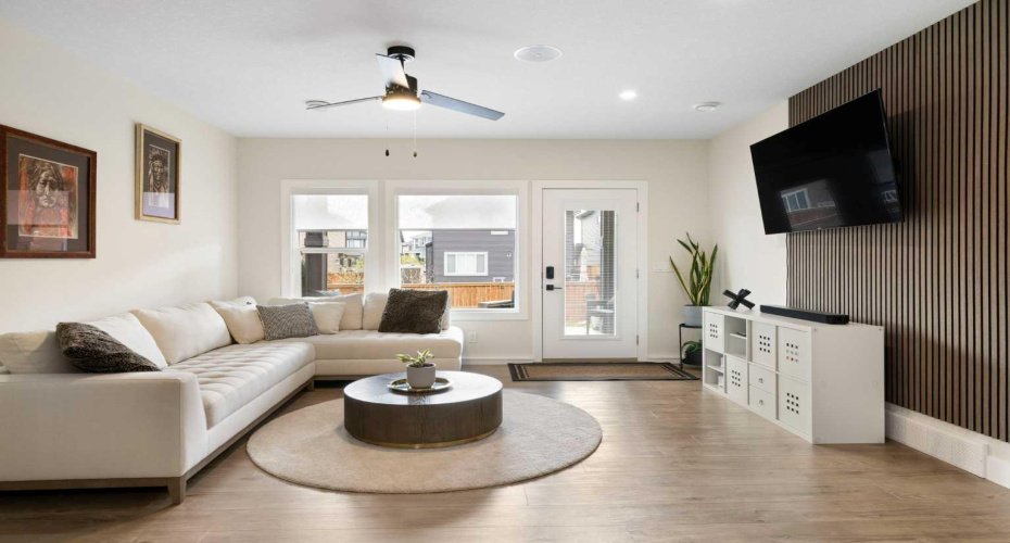 41 Banded Peak View, Okotoks, Alberta T2H 2W4, 4 Bedrooms Bedrooms, ,4 BathroomsBathrooms,Residential,For Sale,Banded Peak,A2311604