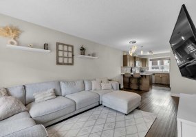 2461 Baysprings Link, Airdrie, Alberta T4B 4C6, 2 Bedrooms Bedrooms, ,3 BathroomsBathrooms,Residential,For Sale,Baysprings,A2311049