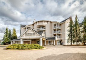 305 1 Avenue, Airdrie, Alberta T4B 2M5, 2 Bedrooms Bedrooms, ,1 BathroomBathrooms,Residential,For Sale,1,A2304600