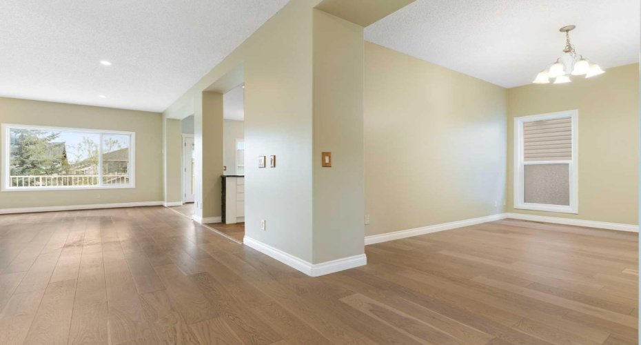 175 Sunset Close, Cochrane, Alberta T4C 0V2, 4 Bedrooms Bedrooms, ,4 BathroomsBathrooms,Residential,For Sale,Sunset,A2311558