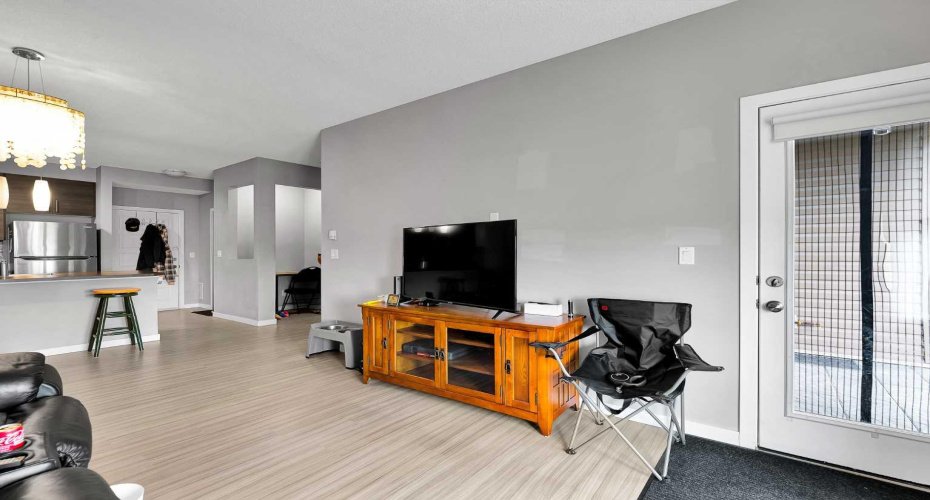 207 Sunset Drive, Cochrane, Alberta T4C 0H7, 2 Bedrooms Bedrooms, ,2 BathroomsBathrooms,Residential,For Sale,Sunset,A2311653