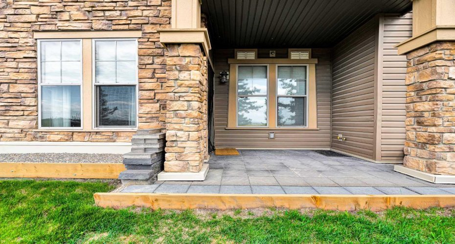 207 Sunset Drive, Cochrane, Alberta T4C 0H7, 2 Bedrooms Bedrooms, ,2 BathroomsBathrooms,Residential,For Sale,Sunset,A2311653