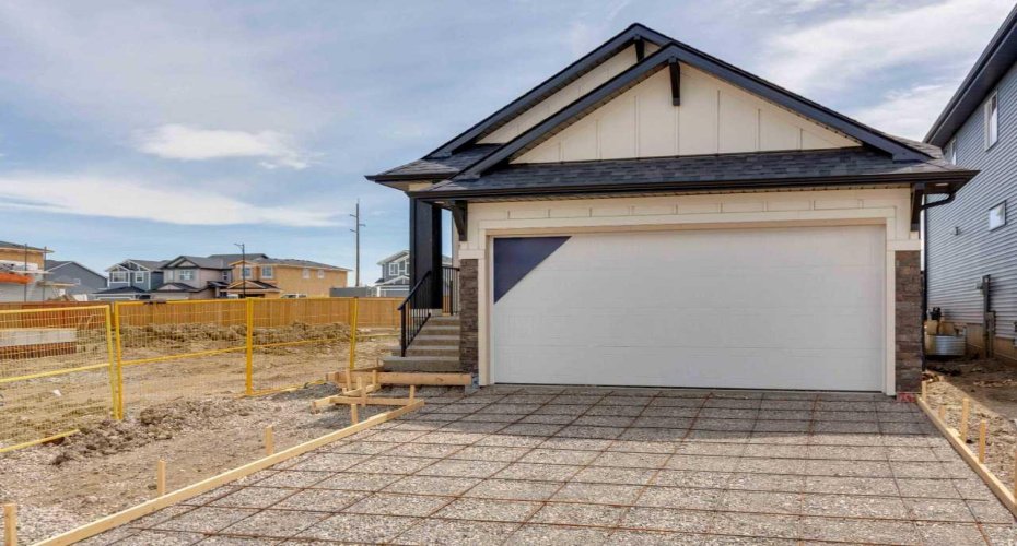 73 Southborough Square, Cochrane, Alberta T4C 3J7, 3 Bedrooms Bedrooms, ,3 BathroomsBathrooms,Residential,For Sale,Southborough,A2311690