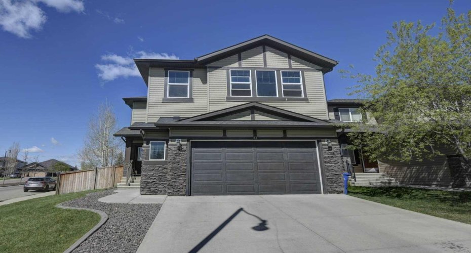 29 Drake Landing Loop, Okotoks, Alberta T1S 1H0, 3 Bedrooms Bedrooms, ,3 BathroomsBathrooms,Residential,For Sale,Drake Landing,A2311520