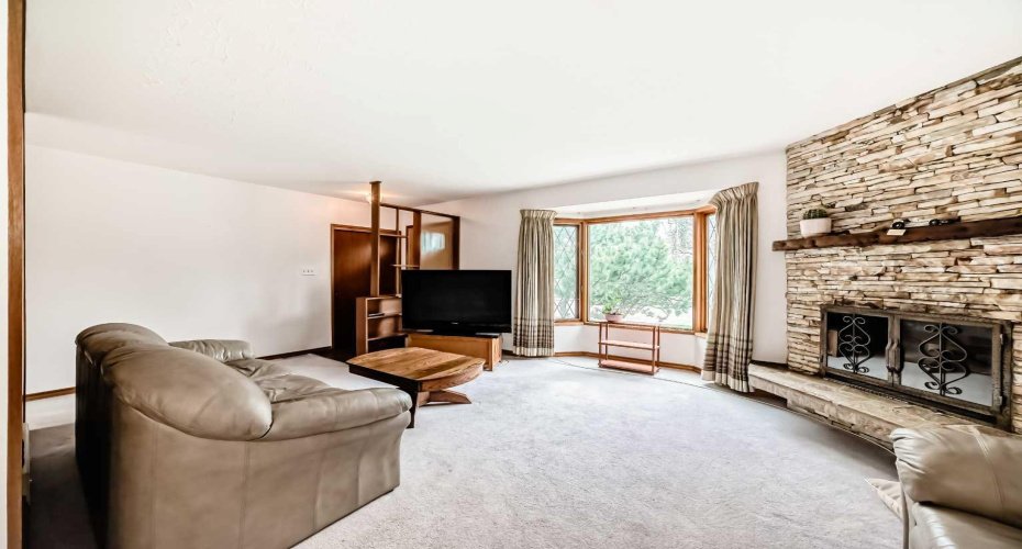 3132 48 Street, Calgary, Alberta T3E 3X7, 4 Bedrooms Bedrooms, ,2 BathroomsBathrooms,Residential,For Sale,48,A2311528