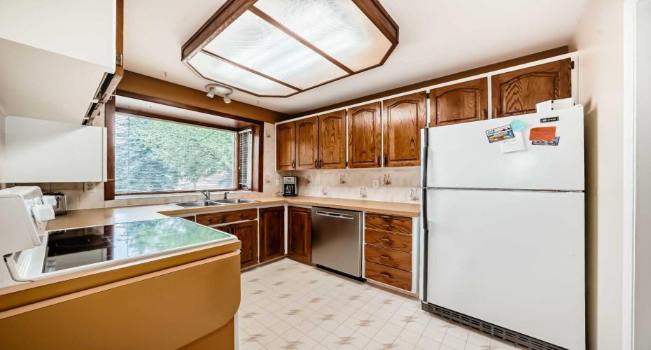 3132 48 Street, Calgary, Alberta T3E 3X7, 4 Bedrooms Bedrooms, ,2 BathroomsBathrooms,Residential,For Sale,48,A2311528