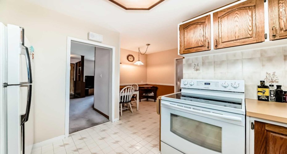 3132 48 Street, Calgary, Alberta T3E 3X7, 4 Bedrooms Bedrooms, ,2 BathroomsBathrooms,Residential,For Sale,48,A2311528