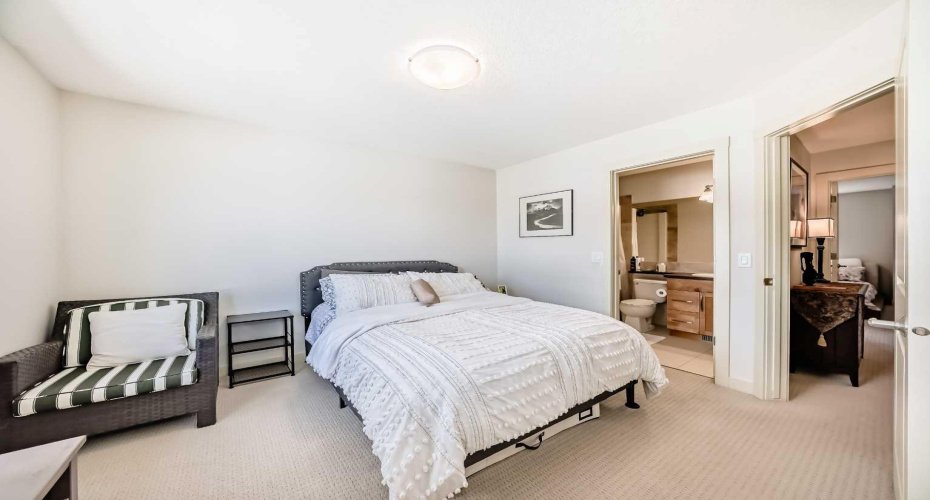 25 Aspen Hills Terrace, Calgary, Alberta T3H0P3, 2 Bedrooms Bedrooms, ,3 BathroomsBathrooms,Residential,For Sale,Aspen Hills,A2310430