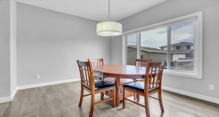 52 Red Embers Manor, Calgary, Alberta T3N 1K6, 3 Bedrooms Bedrooms, ,3 BathroomsBathrooms,Residential,For Sale,Red Embers,A2310959