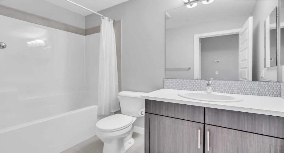 52 Red Embers Manor, Calgary, Alberta T3N 1K6, 3 Bedrooms Bedrooms, ,3 BathroomsBathrooms,Residential,For Sale,Red Embers,A2310959
