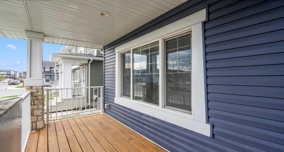 52 Red Embers Manor, Calgary, Alberta T3N 1K6, 3 Bedrooms Bedrooms, ,3 BathroomsBathrooms,Residential,For Sale,Red Embers,A2310959