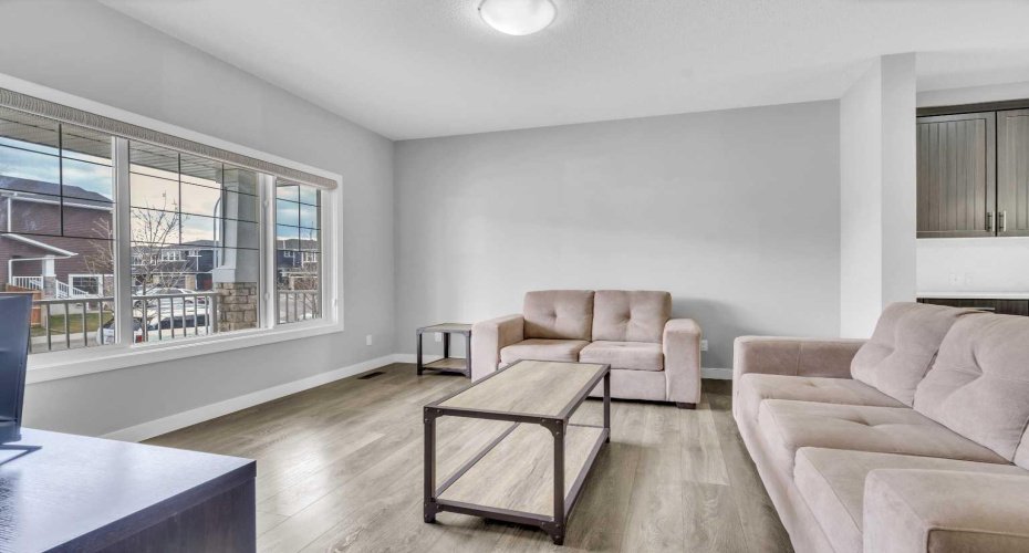52 Red Embers Manor, Calgary, Alberta T3N 1K6, 3 Bedrooms Bedrooms, ,3 BathroomsBathrooms,Residential,For Sale,Red Embers,A2310959