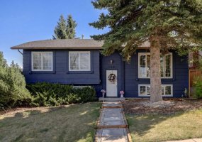 460 Parkridge Crescent, Calgary, Alberta T2J 5A9, 4 Bedrooms Bedrooms, ,3 BathroomsBathrooms,Residential,For Sale,Parkridge,A2311934