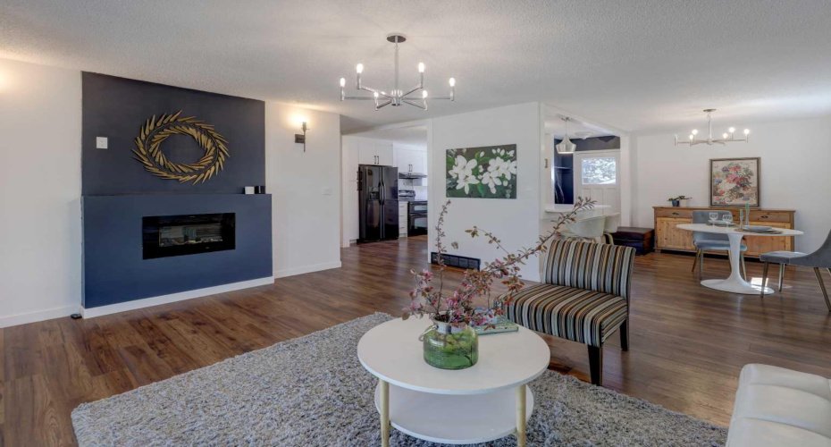 460 Parkridge Crescent, Calgary, Alberta T2J 5A9, 4 Bedrooms Bedrooms, ,3 BathroomsBathrooms,Residential,For Sale,Parkridge,A2311934