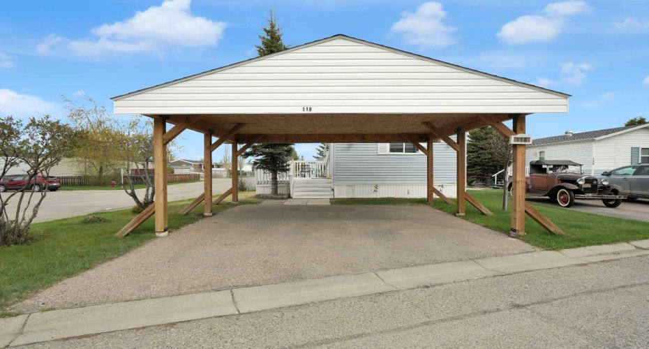 118 Heritage Drive, Okotoks, Alberta T1S1M4, 3 Bedrooms Bedrooms, ,2 BathroomsBathrooms,Mobile,For Sale,Heritage,A2310977