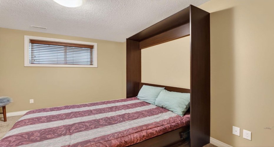 2 Ranchers Green, Okotoks, Alberta T1S 0G6, 4 Bedrooms Bedrooms, ,4 BathroomsBathrooms,Residential,For Sale,Ranchers,A2311245