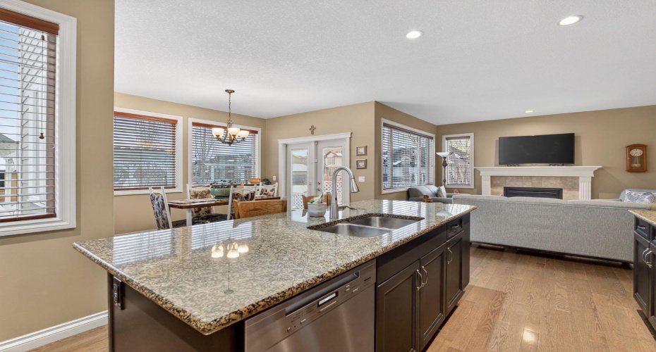2 Ranchers Green, Okotoks, Alberta T1S 0G6, 4 Bedrooms Bedrooms, ,4 BathroomsBathrooms,Residential,For Sale,Ranchers,A2311245