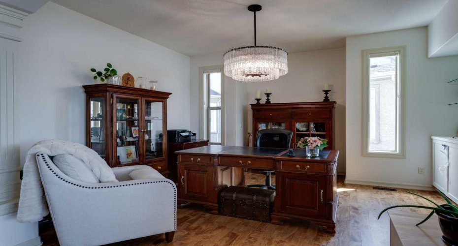 210 Crystal Shores Drive, Okotoks, Alberta T1S 2C5, 4 Bedrooms Bedrooms, ,4 BathroomsBathrooms,Residential,For Sale,Crystal Shores,A2305970