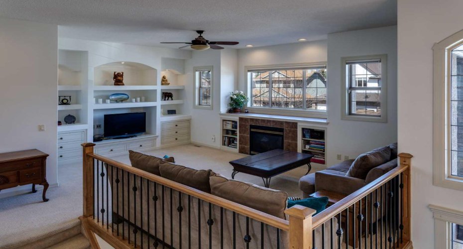 210 Crystal Shores Drive, Okotoks, Alberta T1S 2C5, 4 Bedrooms Bedrooms, ,4 BathroomsBathrooms,Residential,For Sale,Crystal Shores,A2305970