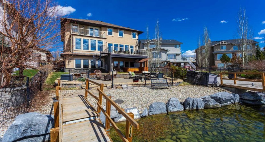 210 Crystal Shores Drive, Okotoks, Alberta T1S 2C5, 4 Bedrooms Bedrooms, ,4 BathroomsBathrooms,Residential,For Sale,Crystal Shores,A2305970