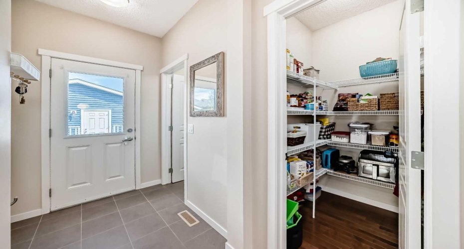 199 River Heights Green, Cochrane, Alberta T4C0S3, 3 Bedrooms Bedrooms, ,3 BathroomsBathrooms,Residential,For Sale,River Heights,A2312400