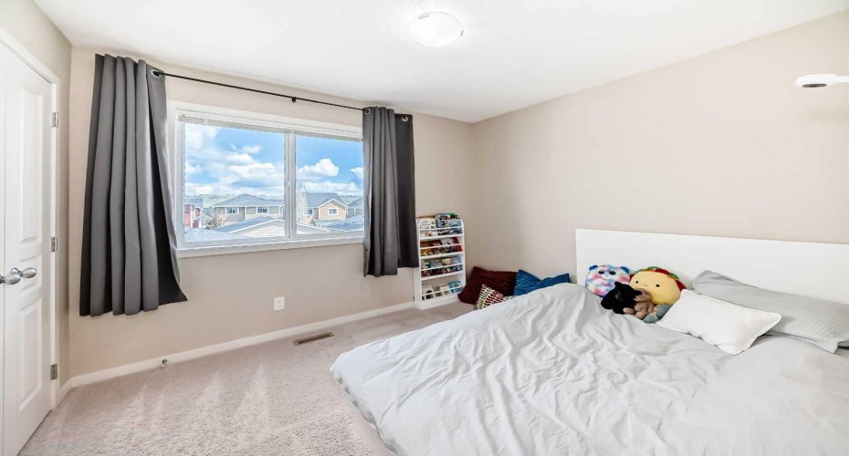 199 River Heights Green, Cochrane, Alberta T4C0S3, 3 Bedrooms Bedrooms, ,3 BathroomsBathrooms,Residential,For Sale,River Heights,A2312400