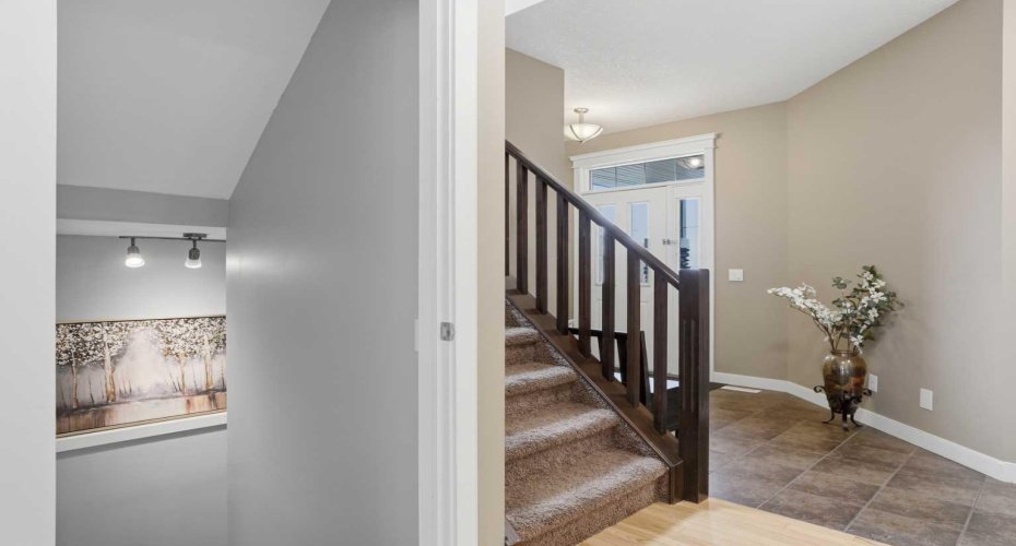 44 Westridge Crescent, Okotoks, Alberta T1S 0G7, 3 Bedrooms Bedrooms, ,3 BathroomsBathrooms,Residential,For Sale,Westridge,A2312855