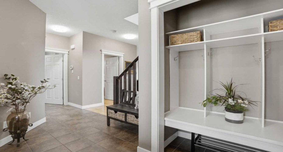44 Westridge Crescent, Okotoks, Alberta T1S 0G7, 3 Bedrooms Bedrooms, ,3 BathroomsBathrooms,Residential,For Sale,Westridge,A2312855
