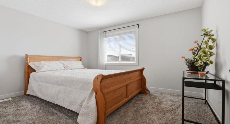 4 Heritage Terrace, Cochrane, Alberta T4C 0Y3, 3 Bedrooms Bedrooms, ,3 BathroomsBathrooms,Residential,For Sale,Heritage,A2313261