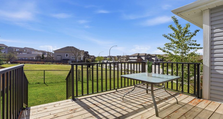 4 Heritage Terrace, Cochrane, Alberta T4C 0Y3, 3 Bedrooms Bedrooms, ,3 BathroomsBathrooms,Residential,For Sale,Heritage,A2313261