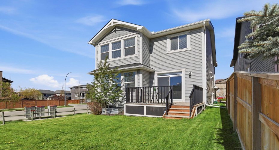4 Heritage Terrace, Cochrane, Alberta T4C 0Y3, 3 Bedrooms Bedrooms, ,3 BathroomsBathrooms,Residential,For Sale,Heritage,A2313261