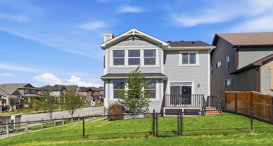 4 Heritage Terrace, Cochrane, Alberta T4C 0Y3, 3 Bedrooms Bedrooms, ,3 BathroomsBathrooms,Residential,For Sale,Heritage,A2313261