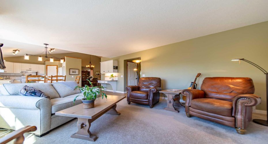Perfect layout for family gatherings