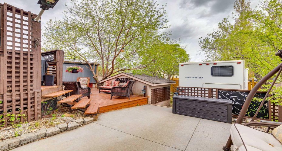 48 Westridge Drive, Okotoks, Alberta T1S 1T2, 5 Bedrooms Bedrooms, ,4 BathroomsBathrooms,Residential,For Sale,Westridge,A2309277