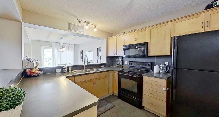 17 Sunset Heights, Cochrane, Alberta T4C 0C7, 4 Bedrooms Bedrooms, ,3 BathroomsBathrooms,Residential,For Sale,Sunset,A2311309