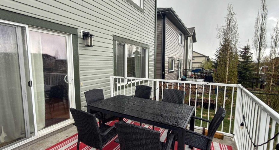 17 Sunset Heights, Cochrane, Alberta T4C 0C7, 4 Bedrooms Bedrooms, ,3 BathroomsBathrooms,Residential,For Sale,Sunset,A2311309