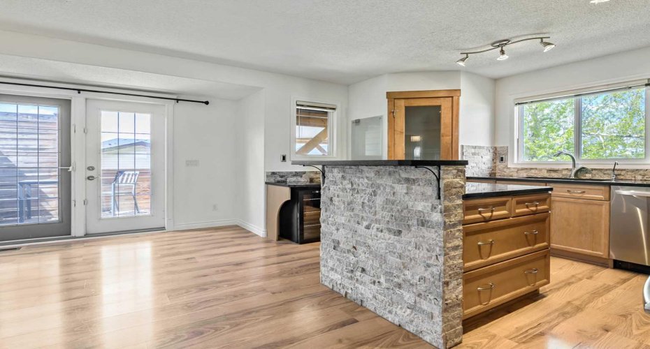 14 Crystal Shores Hill, Okotoks, Alberta T1S 2H7, 4 Bedrooms Bedrooms, ,4 BathroomsBathrooms,Residential,For Sale,Crystal Shores,A2311680