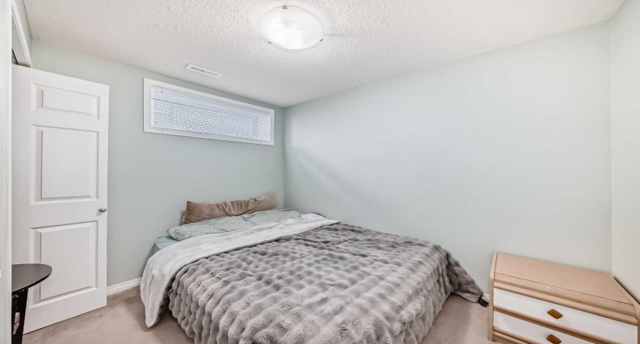 65 Spring Meadows Bay, Okotoks, Alberta T1S2G8, 4 Bedrooms Bedrooms, ,4 BathroomsBathrooms,Residential,For Sale,Spring Meadows,A2312954