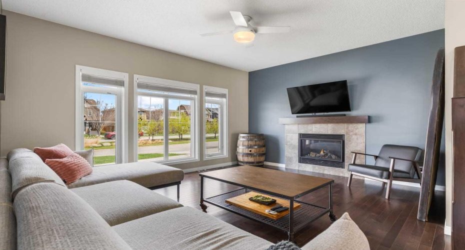 145 Heartland Way, Cochrane, Alberta T4C 0M5, 3 Bedrooms Bedrooms, ,3 BathroomsBathrooms,Residential,For Sale,Heartland,A2313047