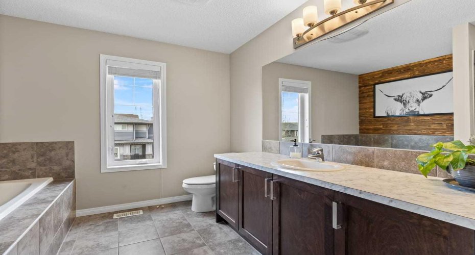 145 Heartland Way, Cochrane, Alberta T4C 0M5, 3 Bedrooms Bedrooms, ,3 BathroomsBathrooms,Residential,For Sale,Heartland,A2313047