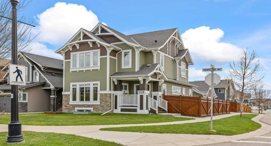 145 Heartland Way, Cochrane, Alberta T4C 0M5, 3 Bedrooms Bedrooms, ,3 BathroomsBathrooms,Residential,For Sale,Heartland,A2313047