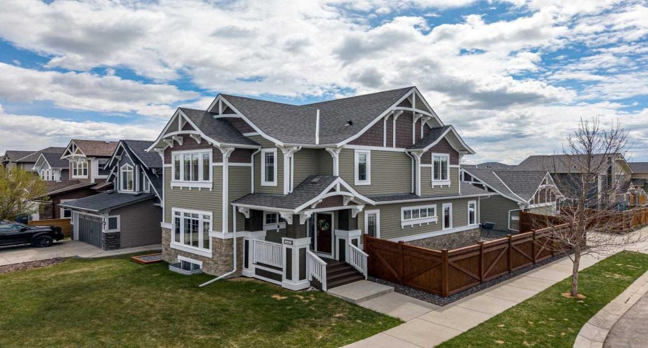 145 Heartland Way, Cochrane, Alberta T4C 0M5, 3 Bedrooms Bedrooms, ,3 BathroomsBathrooms,Residential,For Sale,Heartland,A2313047