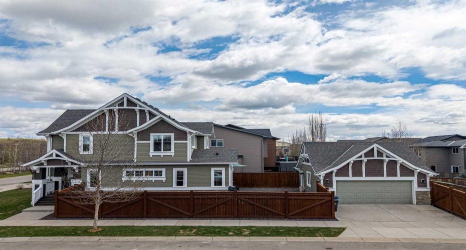 145 Heartland Way, Cochrane, Alberta T4C 0M5, 3 Bedrooms Bedrooms, ,3 BathroomsBathrooms,Residential,For Sale,Heartland,A2313047