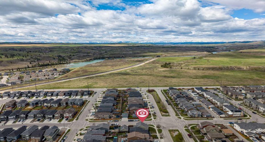 145 Heartland Way, Cochrane, Alberta T4C 0M5, 3 Bedrooms Bedrooms, ,3 BathroomsBathrooms,Residential,For Sale,Heartland,A2313047